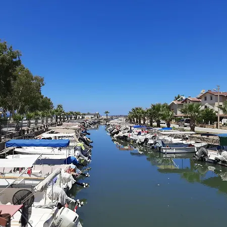 فيلة Sevgi Plajinda Mustakil كوشاداسيه